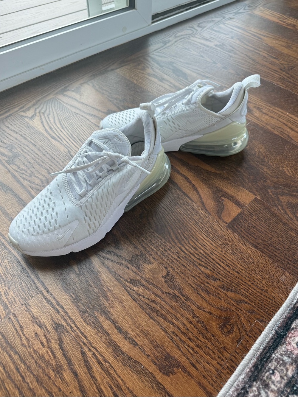 Nike Air Max 270 - Picture 4 of 6